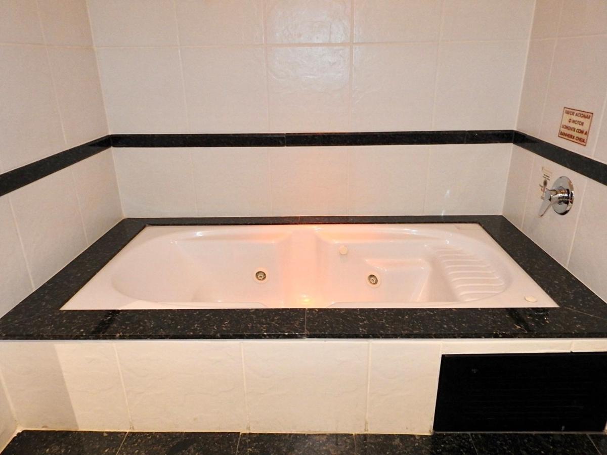 Constantino Hotel E Eventos Juiz de Fora Exteriér fotografie A modern Japanese bathtub